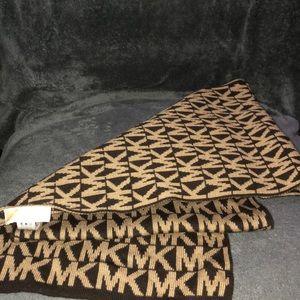 MICHAEL KORS Scarf